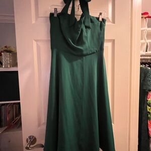 Elegant Green Halter Midi Dress